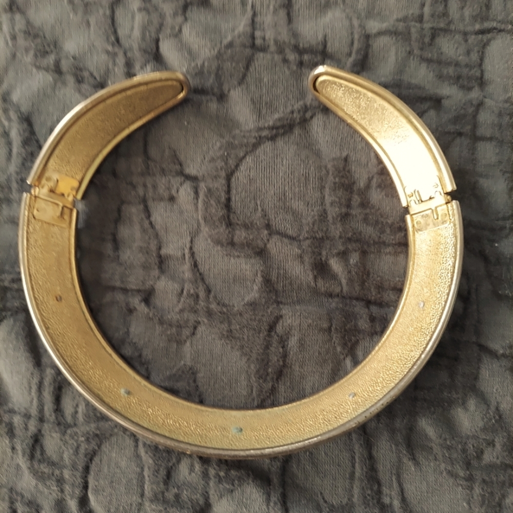 Vintage choker